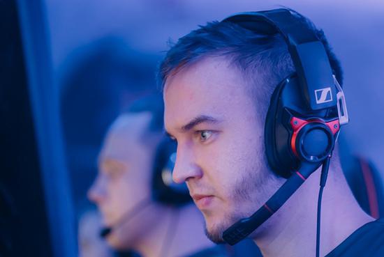 英雄联盟全球总决赛赛程揭晓 iG与T1首战引期待